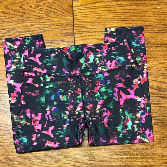 Fabletics Multicolor Abstract Leggings - Picture 2 of 5